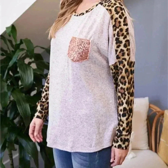 LEOPARD SLEEVE AND NECK BAND SEQUINS POCKET TOP- M - Picture 4 of 6